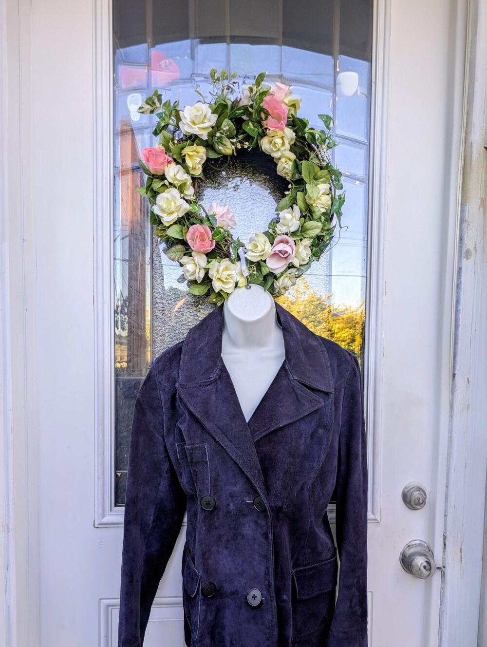 Beautiful vintage purple suede jacket With Silk Lining. - Picture 12 of 13